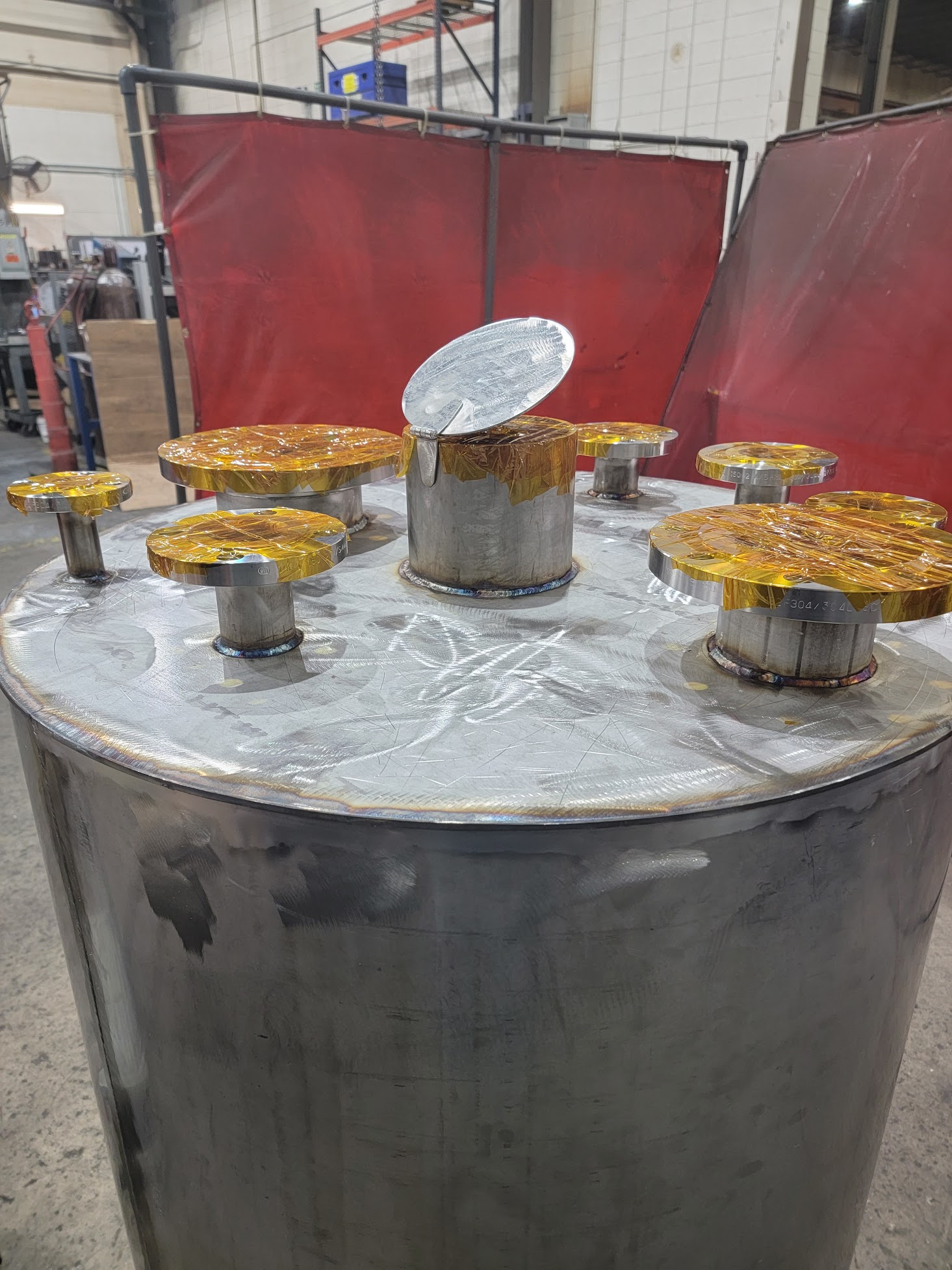 Stainless chemical vessel